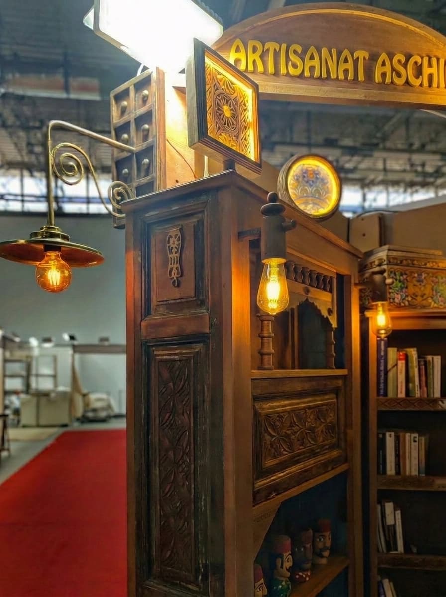 Stand d'exposition & mobilier d'art - Artisanat Aschi